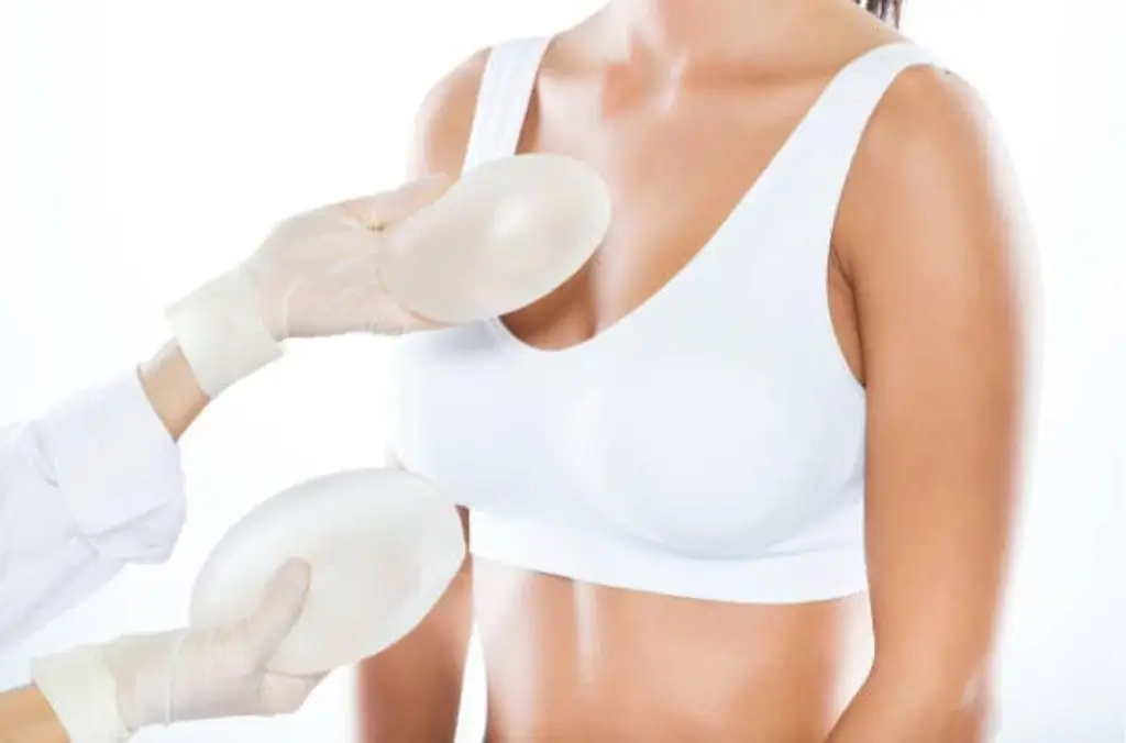 Types of methods to perform breast augmentation